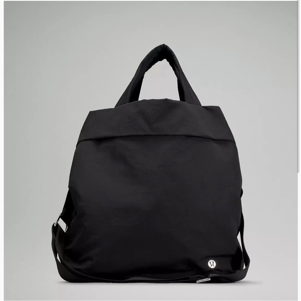 Lululemon On My Level 2.0 19L Bag